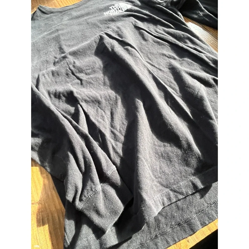 The North Face Mens Black Long Sleeve Never Stop Exploring Graphic T-Shirt Small